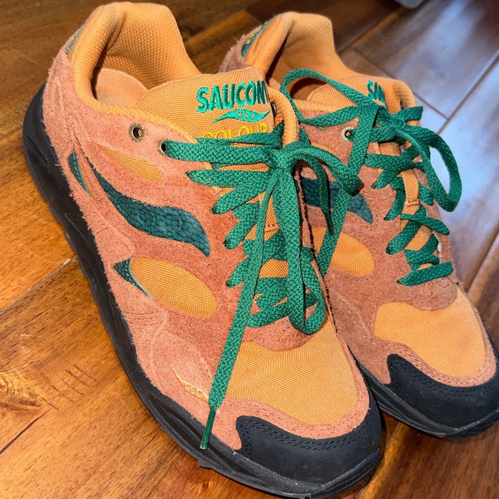 Saucony Colour Plus with suede